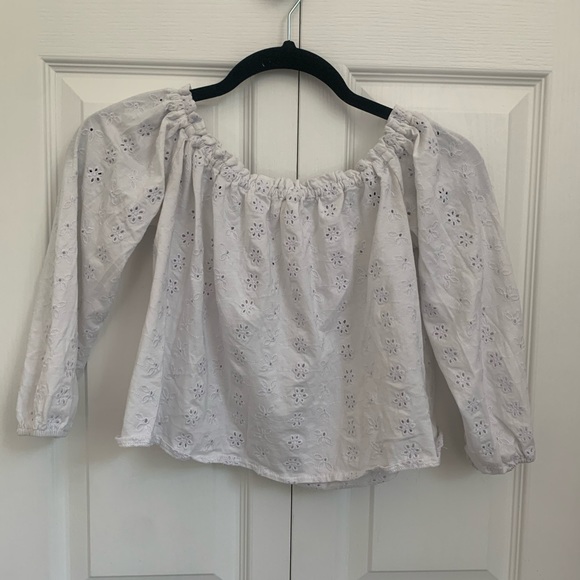 White Brandy Melville Cropped long sleeved shirt - Picture 5 of 6